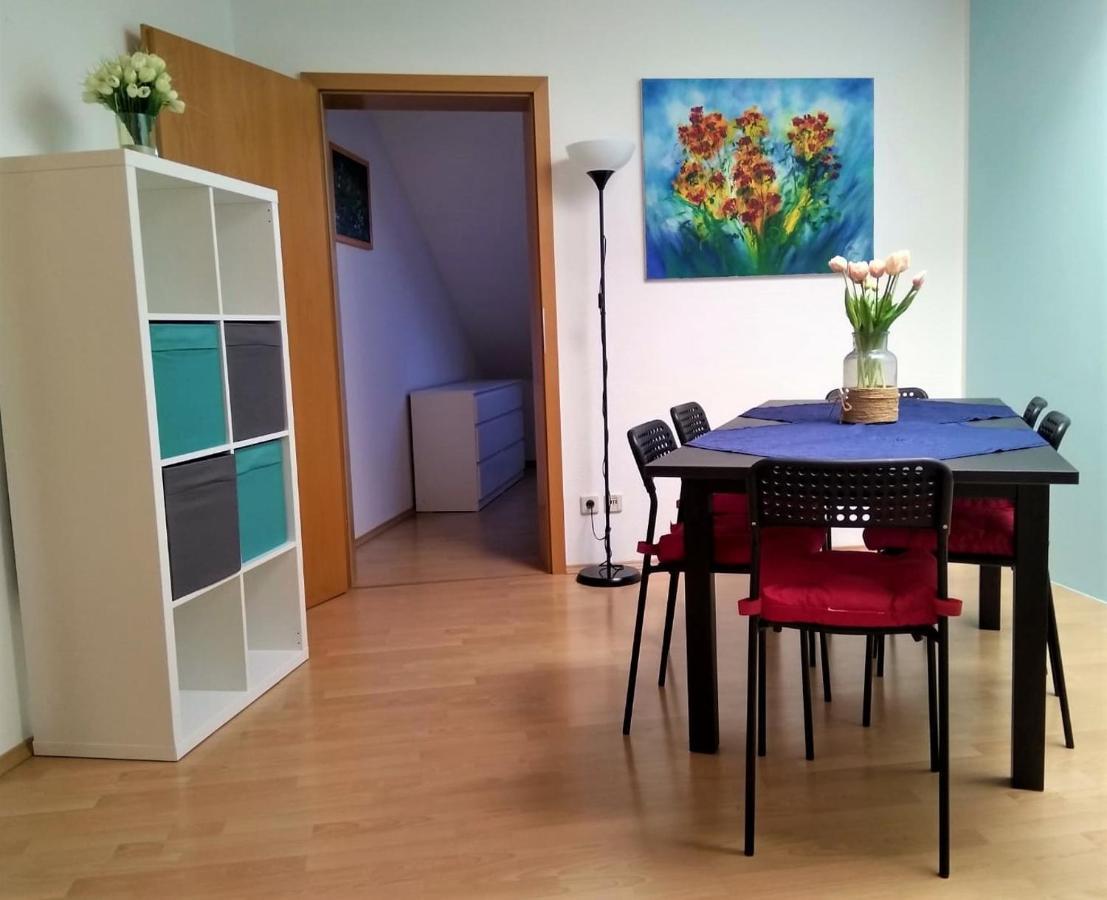 Gaestewohnung 4-Raum Wohnung Fuer 2-8 Personen Zwickau Exterior photo