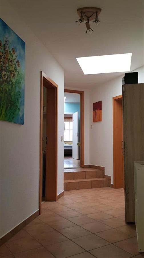 Gaestewohnung 4-Raum Wohnung Fuer 2-8 Personen Zwickau Exterior photo